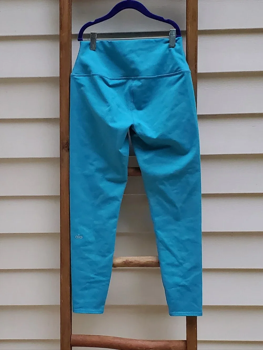 ALO Yoga Blue 7/8 Leggings Size M
